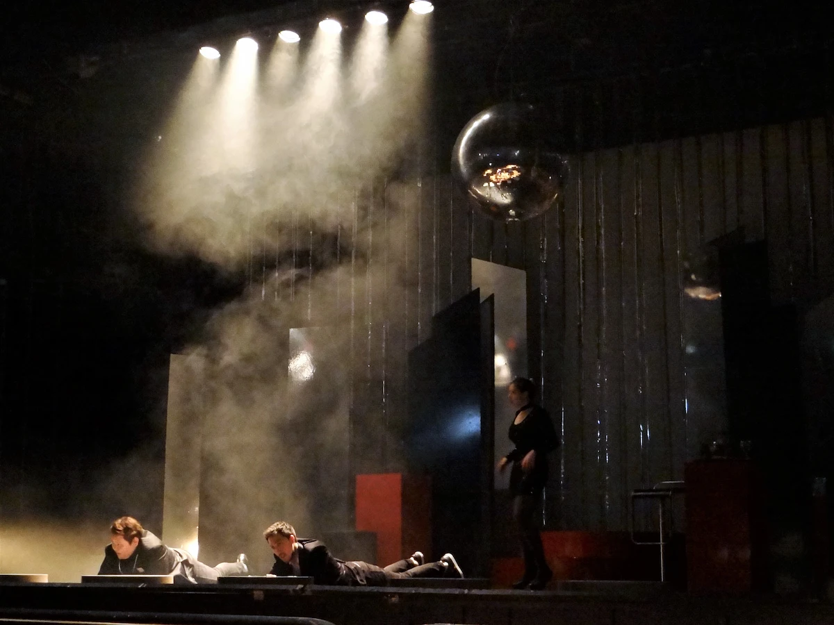 Cosi Scene 6